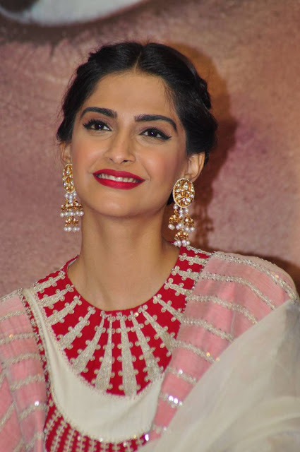 Actress Sonam Kapoor Smiling Face In White Dress 7